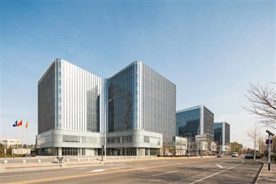 U-shaped Glass For Modern Architecture